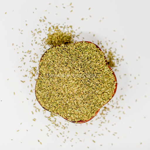 Fennel is a regular addition in spice blends to be used for peppersoup, Ghana light soup, dry rubs for meat and fish. The seeds can be used whole or ground up, and are used in both sweet and savoury recipes.